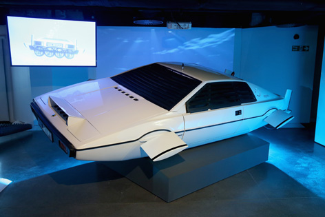 lotus esprit the spy who loved me submarine bond in motion