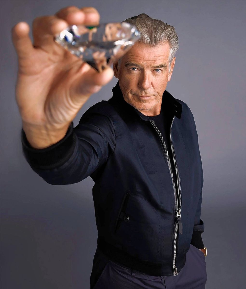 Pierce Brosnan's jacket and watch in History's Greatest Heists | Bond  Lifestyle