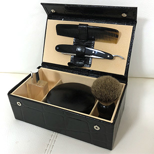 James Bond's Grooming Set in SkyFall