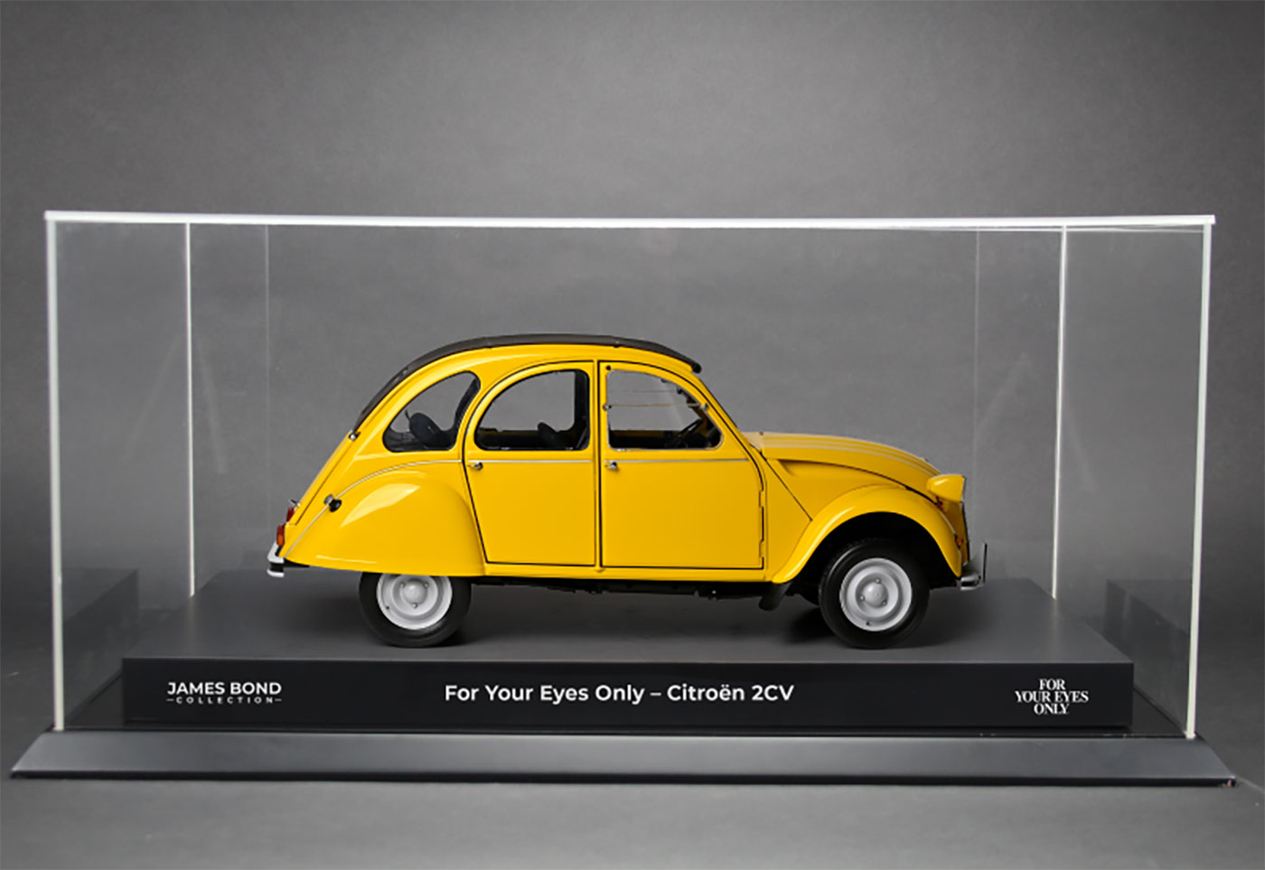 Agora Models unveils For Your Eyes Only Citroën 2CV in 1 8 scale collectors edition case