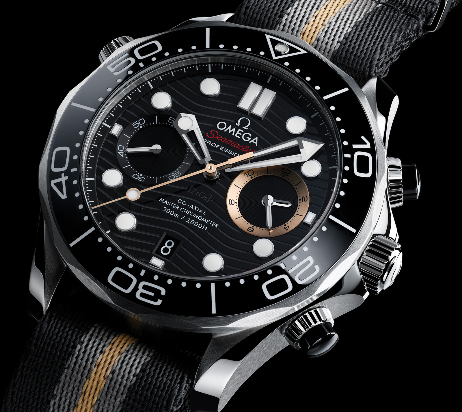 Omega Seamaster Diver 300M Chronograph 007 First Light 210.32.44.51.01.002 dial