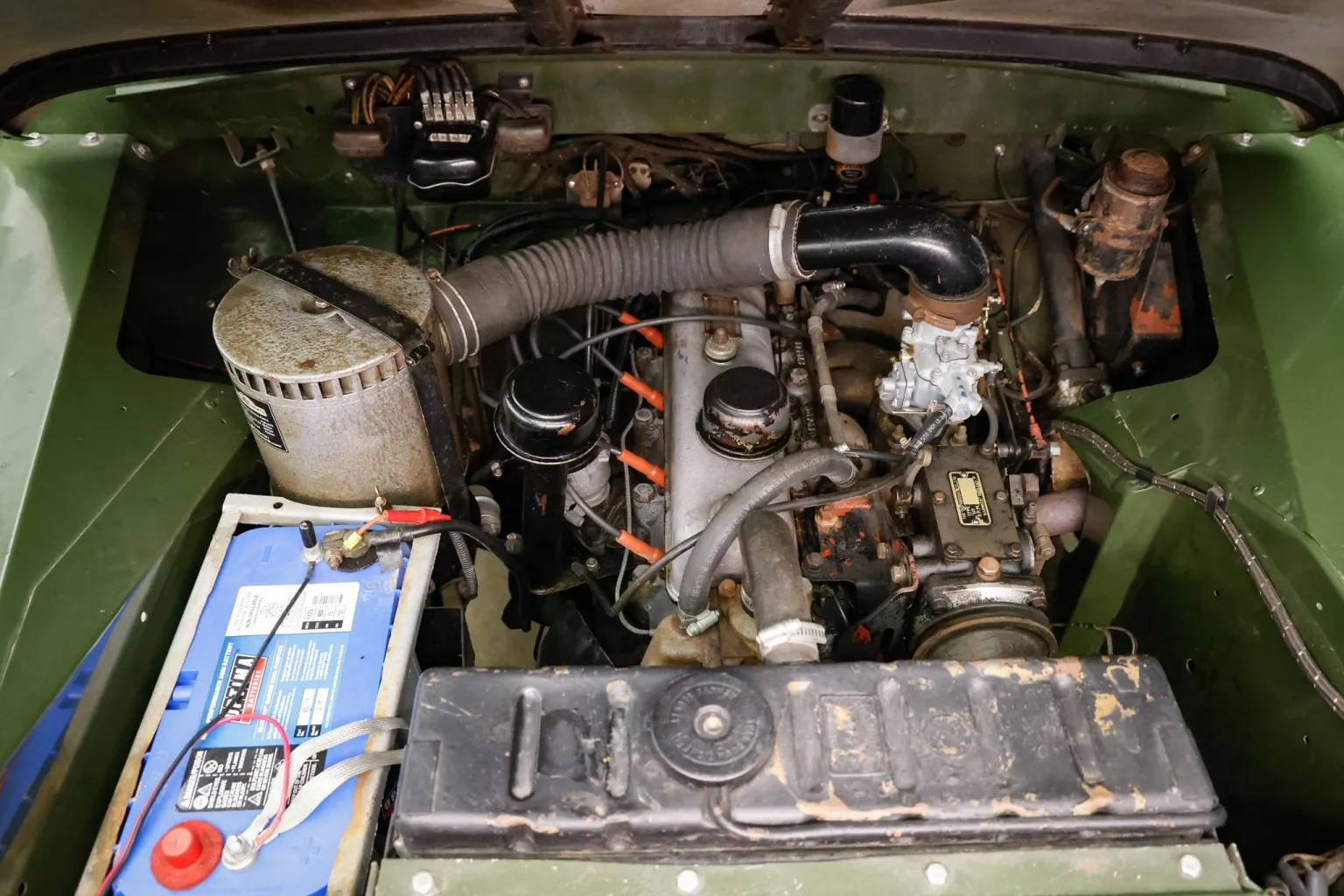 engine land rover daniel craig
