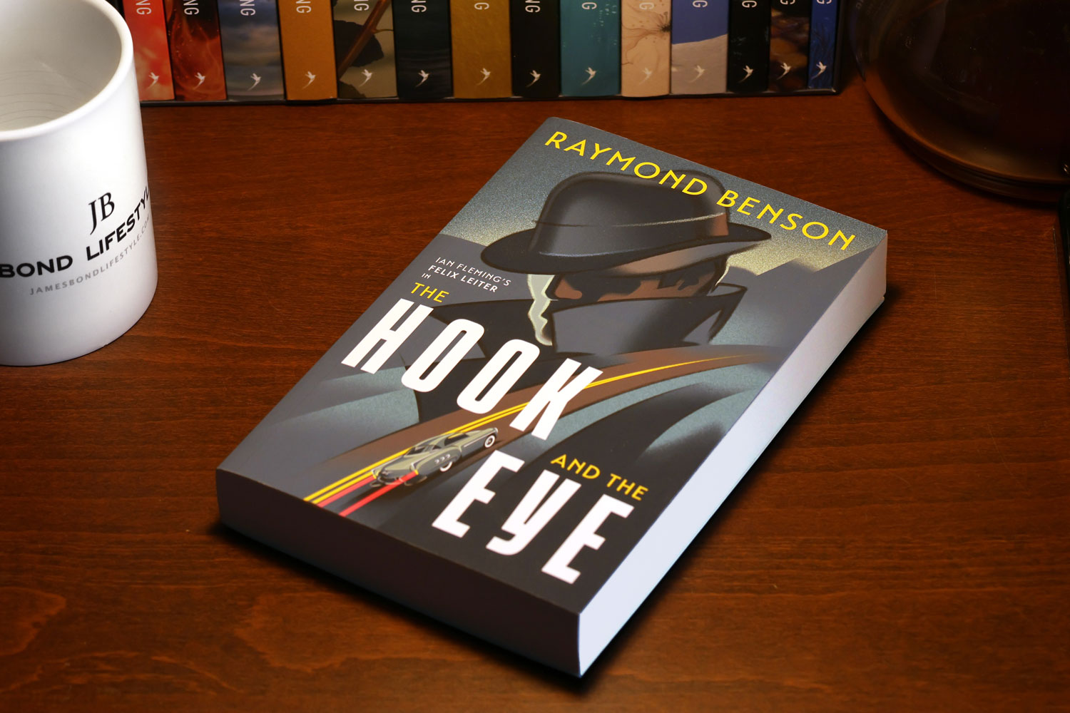 the hook and the eye raymond benson